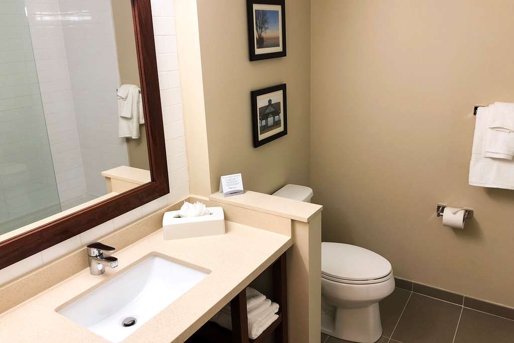Comfort Inn & Suites Bowmanville Room photo